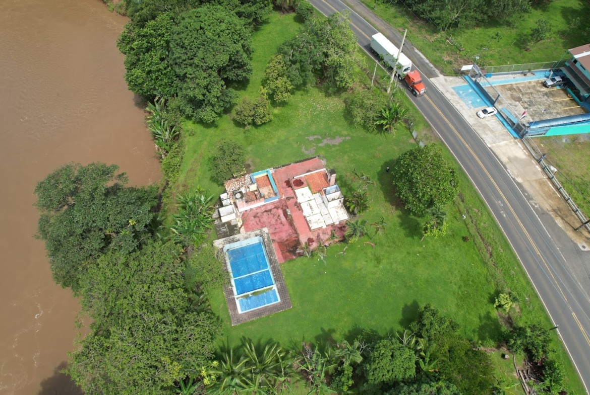 Propiedad comercial en Muelle